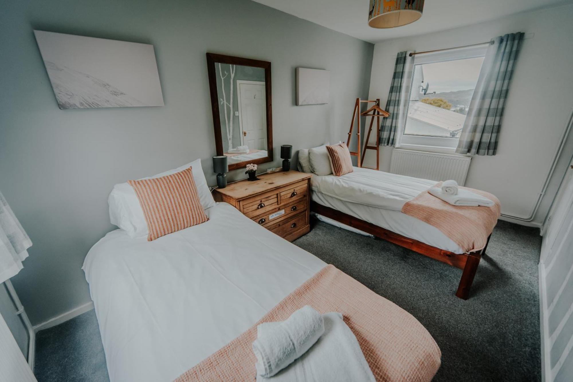 Villa Old Kyle Farm - Stunning Views - 2 Mins From Skye Bridge Kyleakin Exterior foto