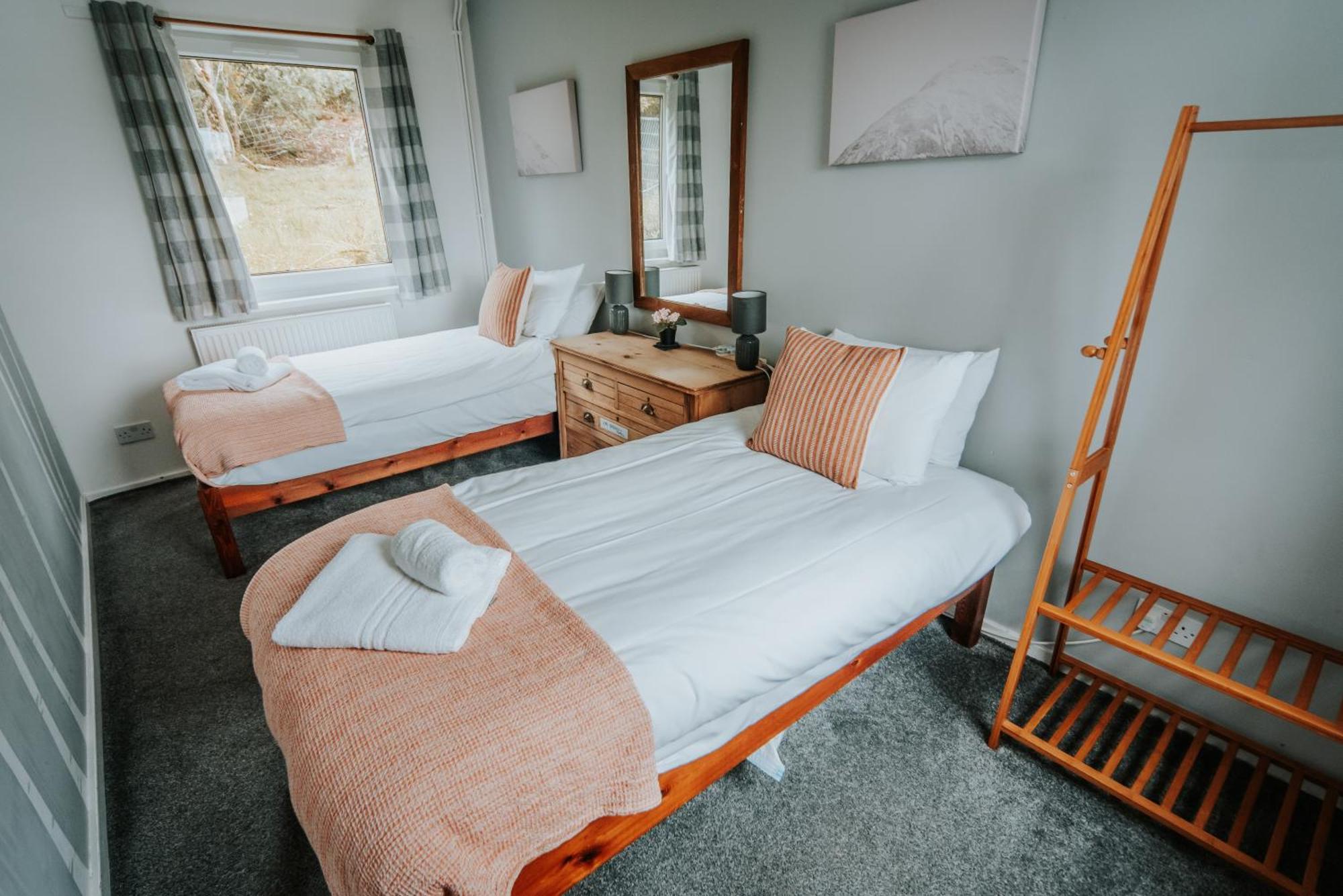 Villa Old Kyle Farm - Stunning Views - 2 Mins From Skye Bridge Kyleakin Exterior foto